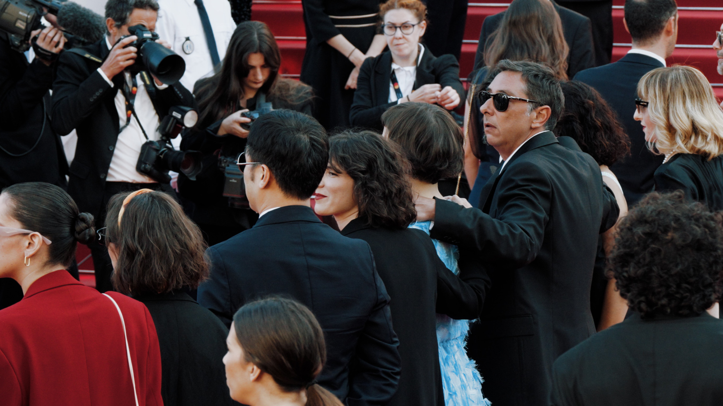 Miguel Gomes and the cast