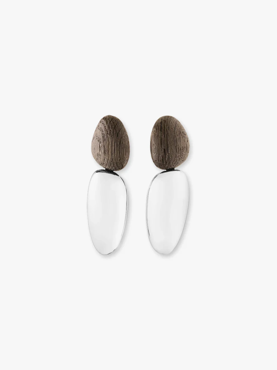 Anniversary earclips: oak, sterling silver: €795