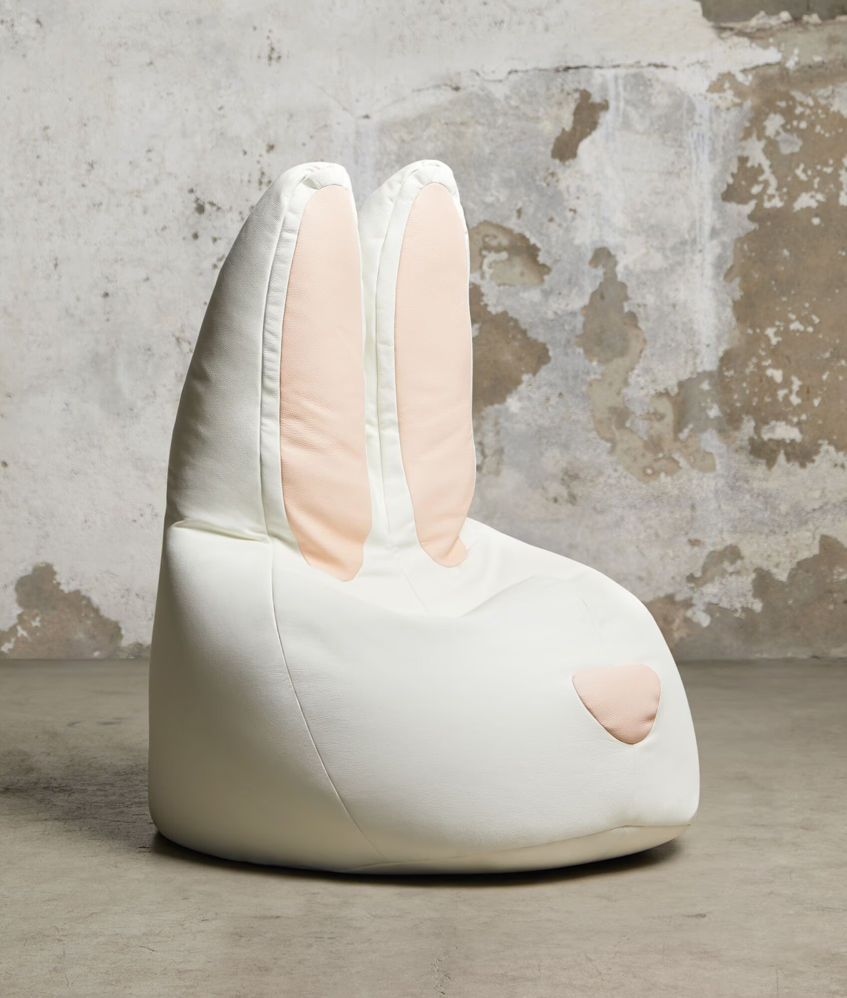 Pouf lapin moyen format 8000 €