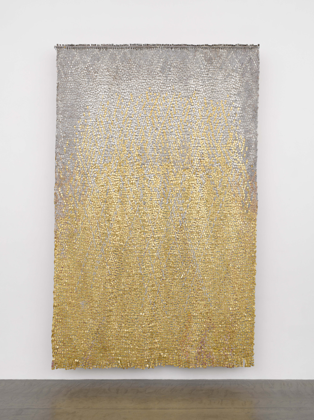 Olga de Amaral, Cesta lunar 50B, 1991/2017 Linen, gesso, acrylic, platinum and gold leaf 350 x 220 x 3 cm © Olga de Amaral. Courtesy Lisson Gallery