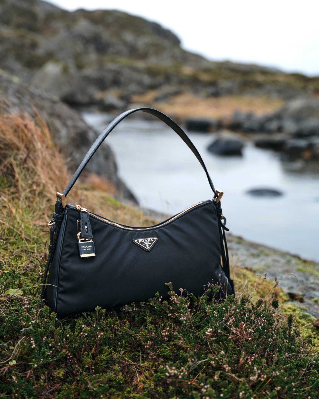 Re-Nylon Prada Re-Edition 2000 mini-bag 1,100€