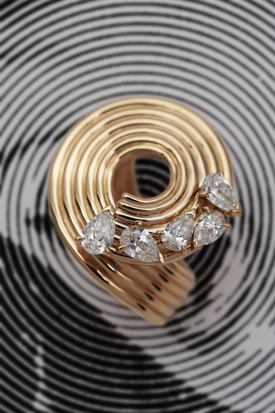 Спирален пръстен 5 круши ЗЛАТНА цена при запитване