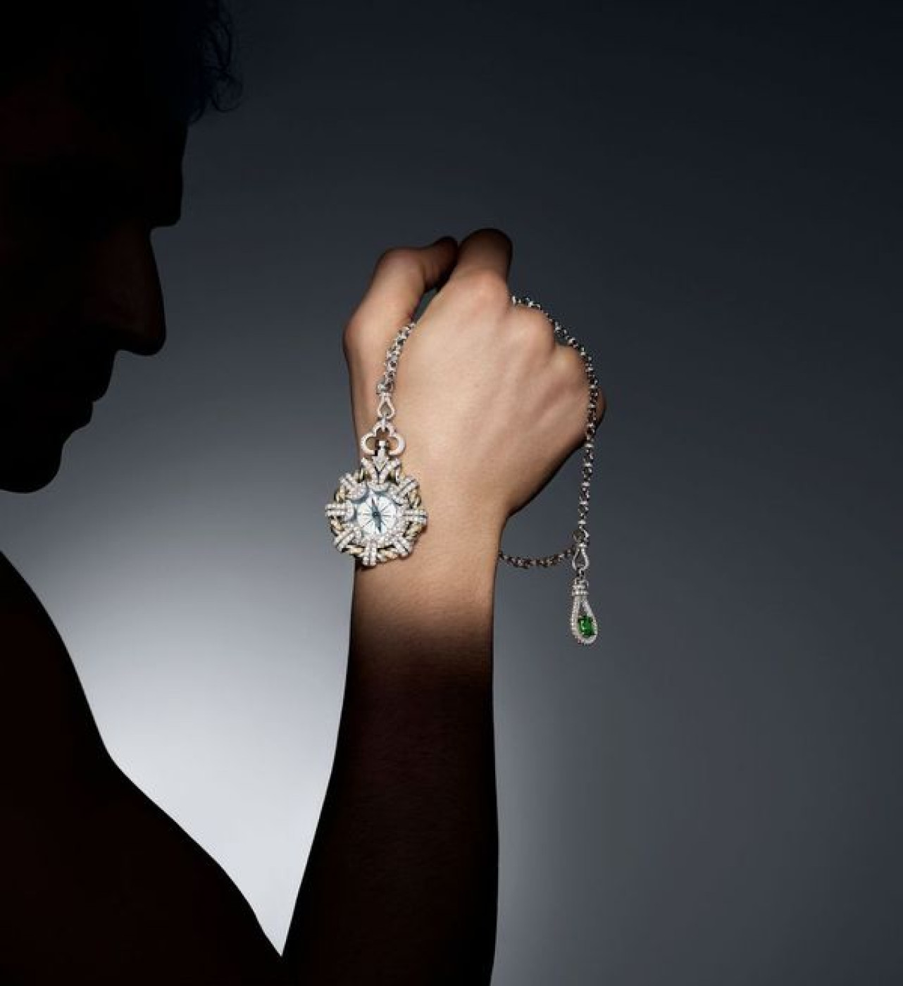 Феноменален часовник с платина,жълто злато,бяло злато,цаворити и диаманти цена при запитване