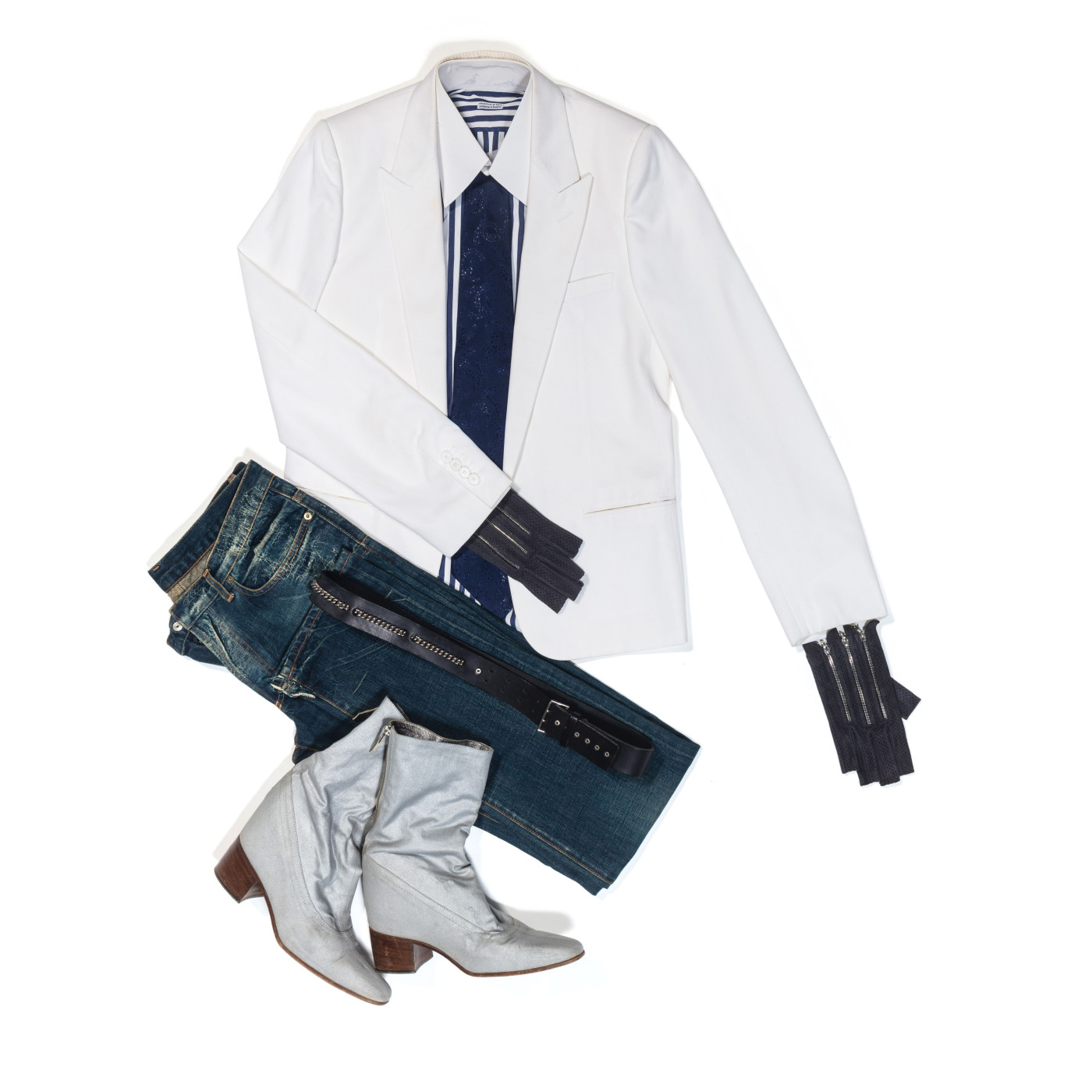 Total Look 1 Dior White Blazer and Jeans, Chanel Tie and Gloves, Hilditch and Key KL Monogram Shirt & Massaro Boots, Est. 5000-8000€