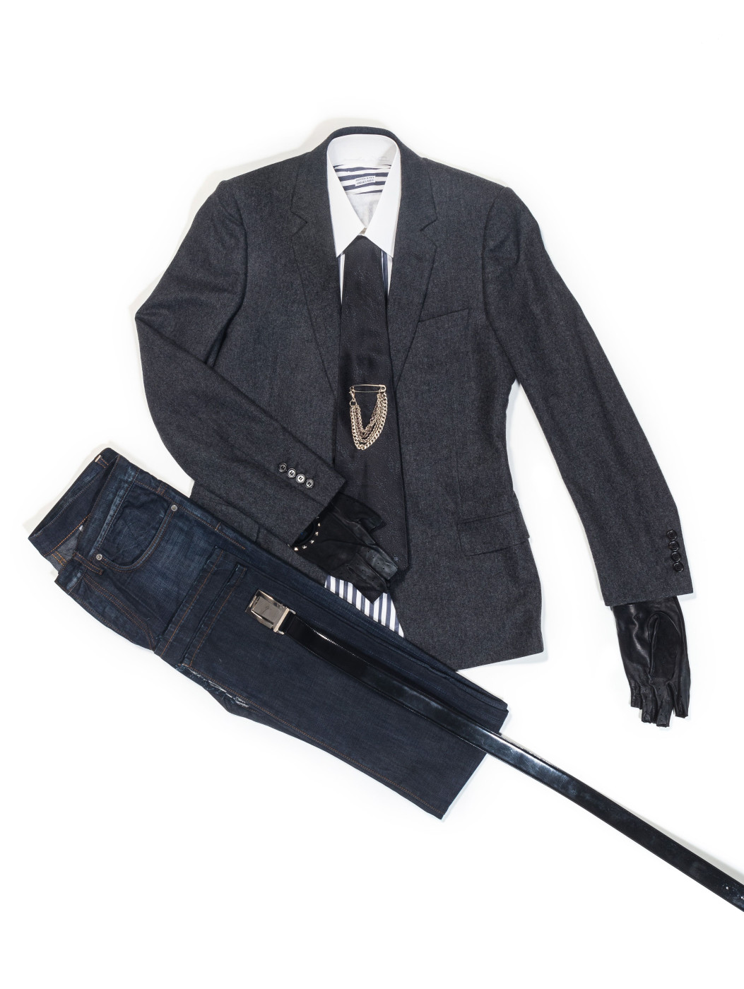 Total Look 3 Dior Wool Grey Blazer and Jeans, Chanel Black Silk Tie, Causses Gloves, Hilditch and Key KL Monogram Shirt & Chrome Hearts Accessories, Est. 5000-8000€