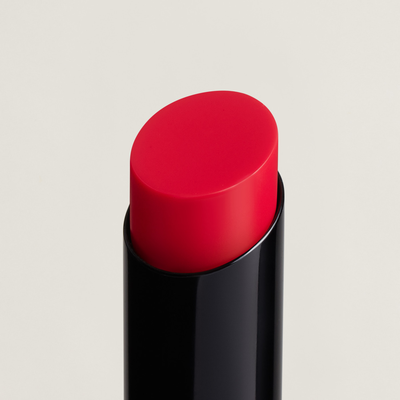 Silky Lipstick Shine, Limited Edition from 77€