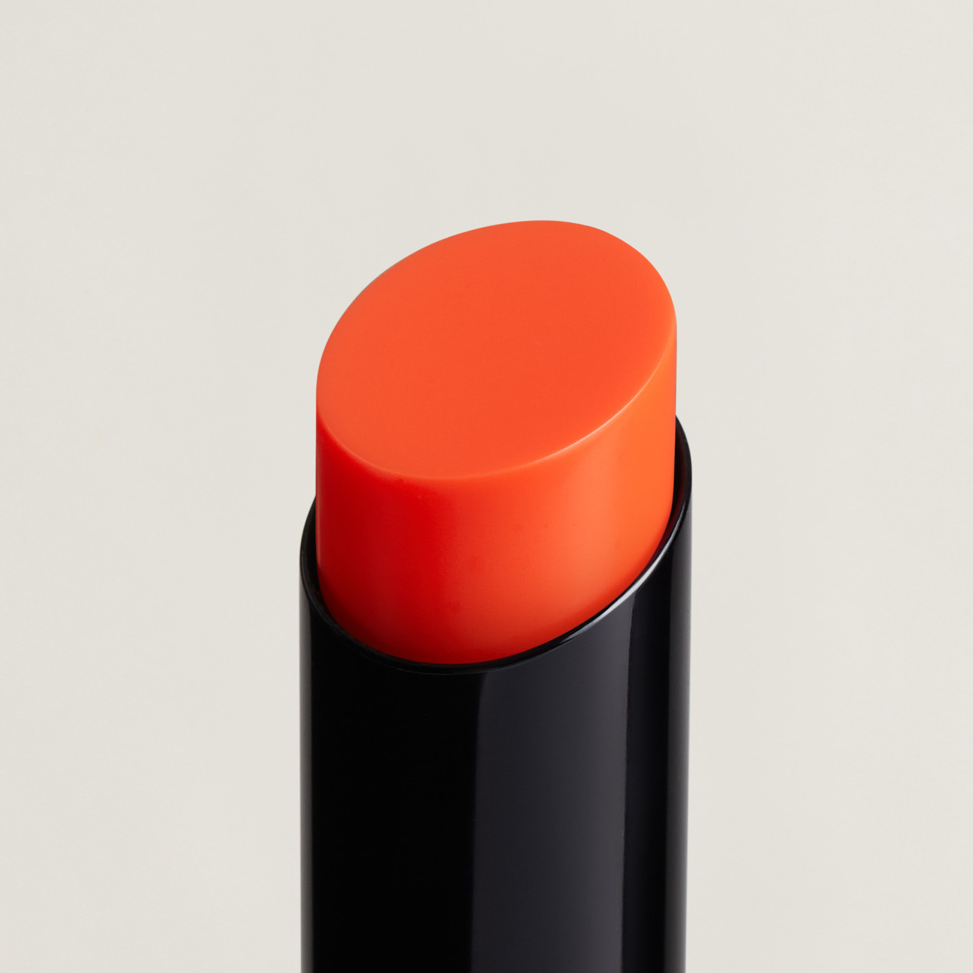 Silky Lipstick Shine, Limited Edition from 77€