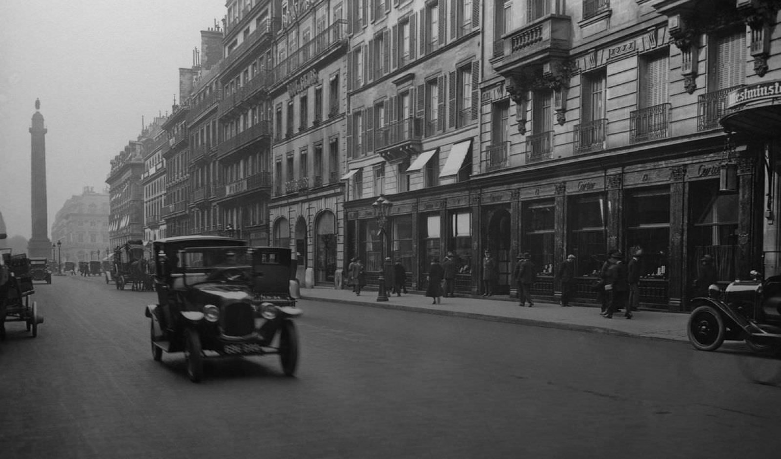THE CARTIER BOUTIQUE IN 1899 COURTESY OF CARTIER