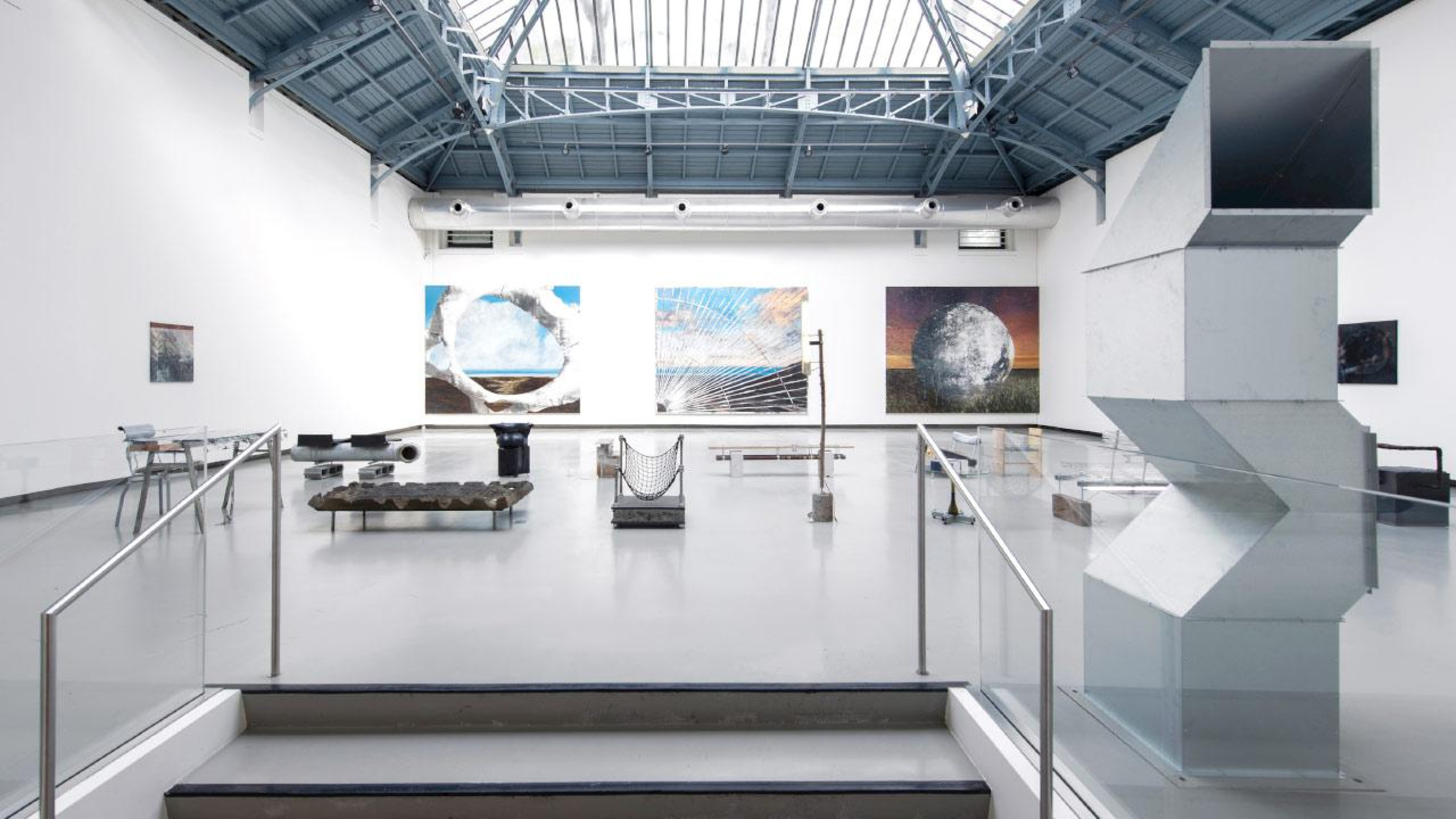 Vue de l'exposition d'Eva Nielsen « Aster », La Verrière 2025 © Isabelle Arthuis / Fondation d'entreprise Hermès