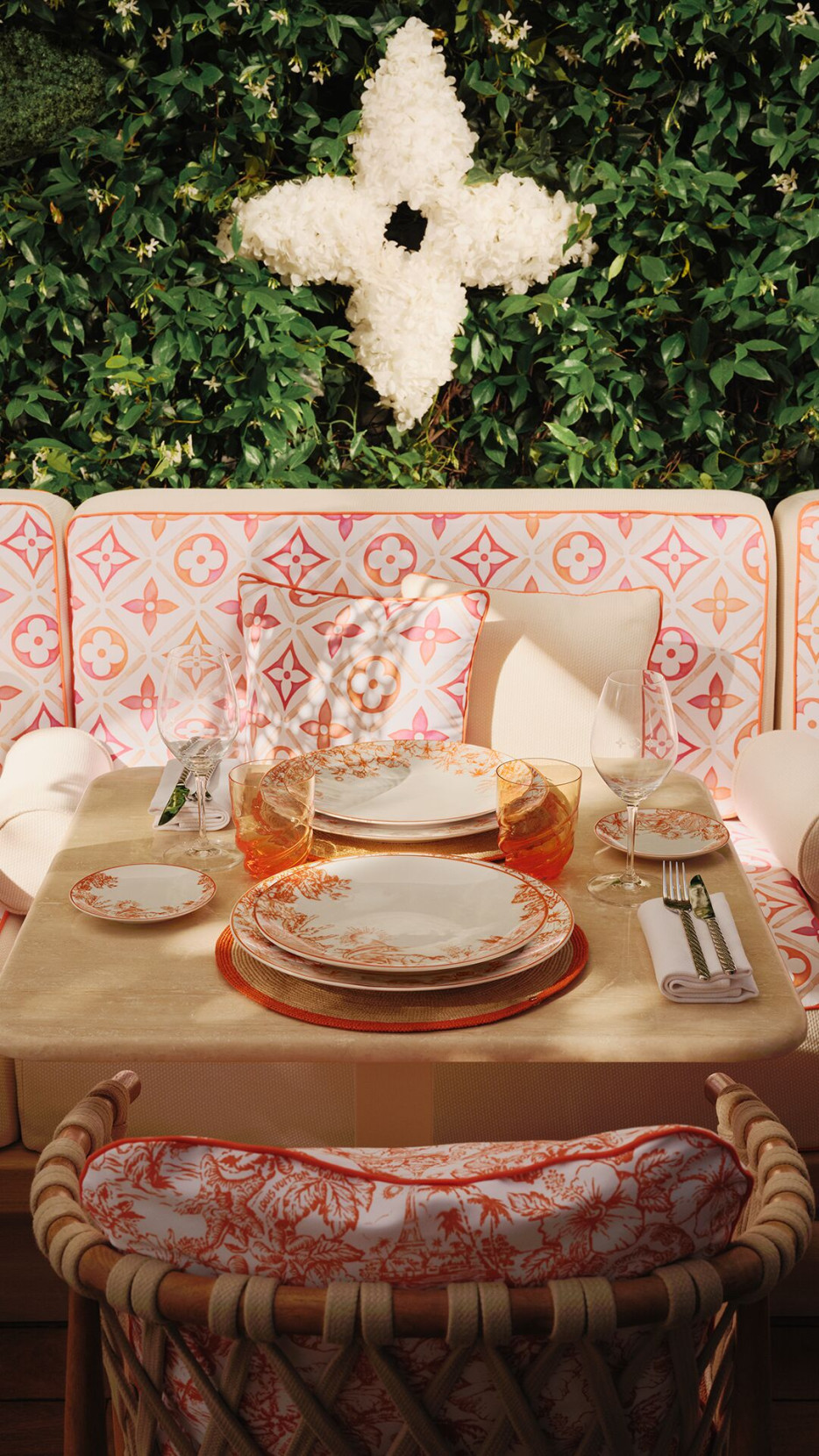 White 1921 Hotel Pop‑Up Restaurant