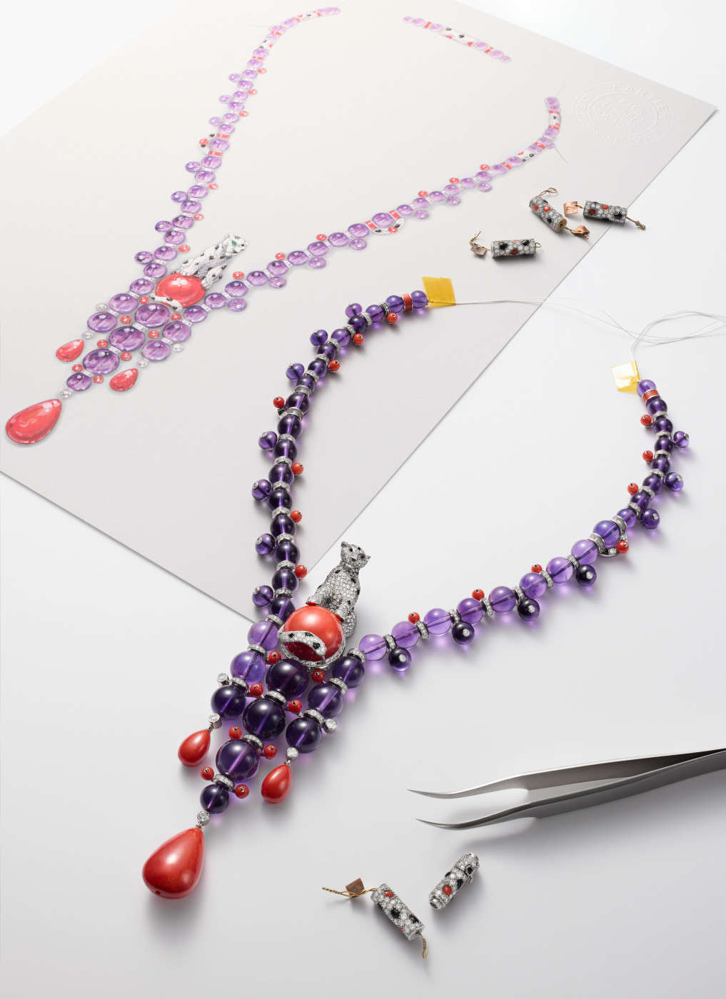 PANTHÈRE ORBITALE NECKLACE, Platinum, coral, amethyst, emeralds, onyx, diamonds