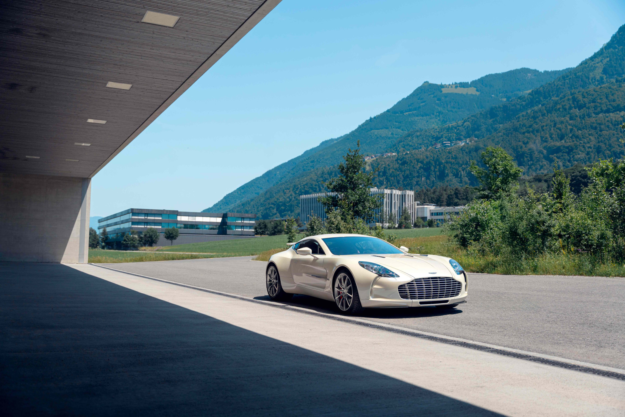 2010 ASTON MARTIN ONE-77