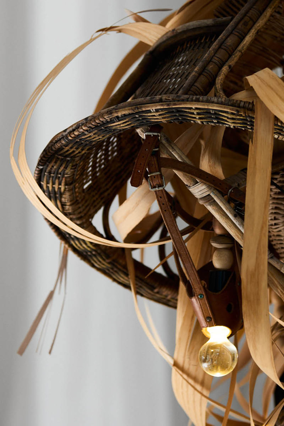 FONDAZIONE DVN, Lionel Jadot Let Me Talk (Chandelier), 2025, Objects With Narratives, ©Stanislas Huaux